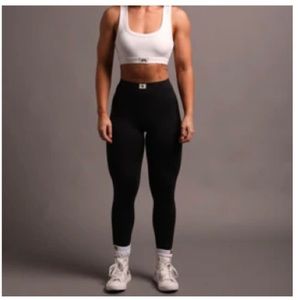 New Without Tag She Wolf Patch Airport Leggings.